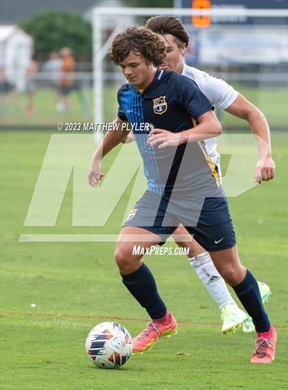 Thumbnail 3 in Cape Fear vs. Pinecrest (Battle for the Bell - First Round) photogallery.