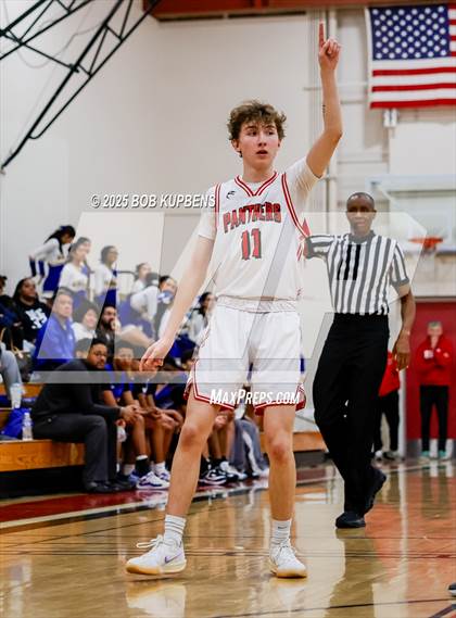 Thumbnail 2 in Oak Grove vs Burlingame (CCS Division III Round 2 @ Aragon) photogallery.