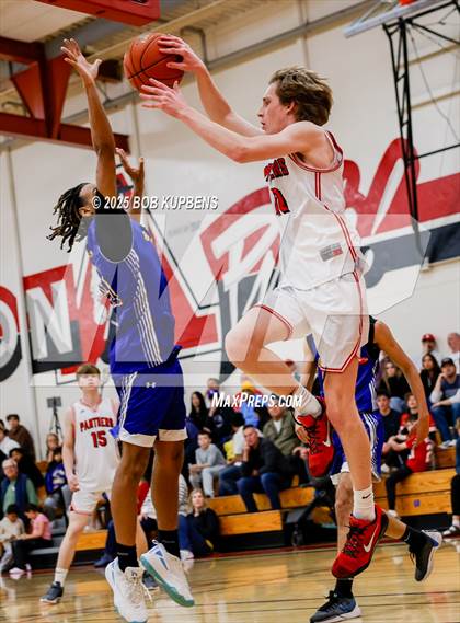 Thumbnail 1 in Oak Grove vs Burlingame (CCS Division III Round 2 @ Aragon) photogallery.