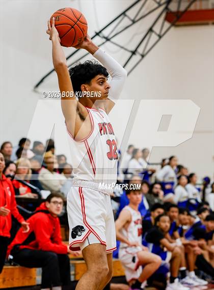 Thumbnail 3 in Oak Grove vs Burlingame (CCS Division III Round 2 @ Aragon) photogallery.