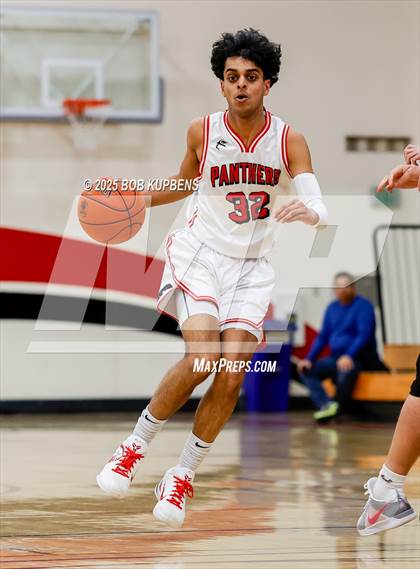 Thumbnail 3 in Oak Grove vs Burlingame (CCS Division III Round 2 @ Aragon) photogallery.