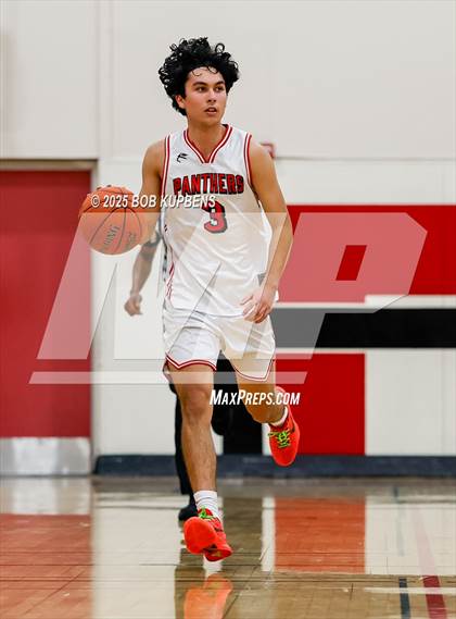 Thumbnail 1 in Oak Grove vs Burlingame (CCS Division III Round 2 @ Aragon) photogallery.