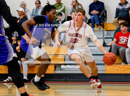 Thumbnail 2 in Oak Grove vs Burlingame (CCS Division III Round 2 @ Aragon) photogallery.