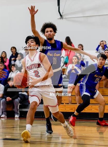 Thumbnail 3 in Oak Grove vs Burlingame (CCS Division III Round 2 @ Aragon) photogallery.