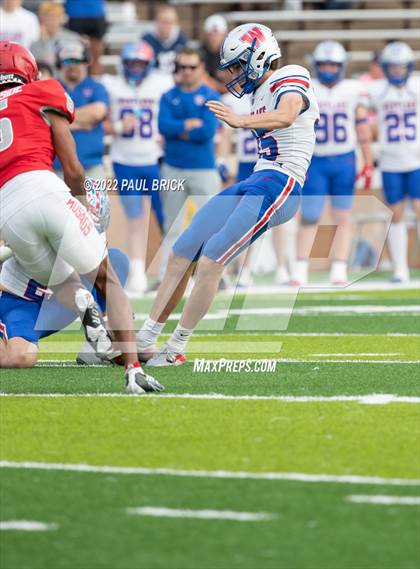 Thumbnail 2 in Galena Park North Shore v Austin Westlake (UIL 6A D1 Semifinal) photogallery.