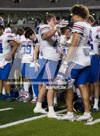 Thumbnail 2 in Galena Park North Shore v Austin Westlake (UIL 6A D1 Semifinal) photogallery.