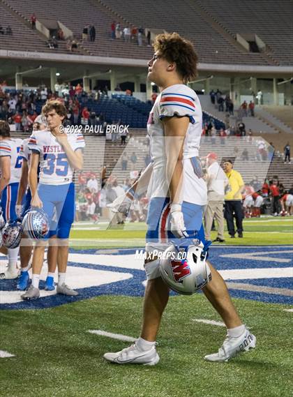 Thumbnail 1 in Galena Park North Shore v Austin Westlake (UIL 6A D1 Semifinal) photogallery.