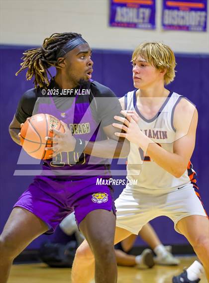 Thumbnail 3 in Benjamin vs Boynton Beach (Holiday Classic of the Palm Beaches) photogallery.
