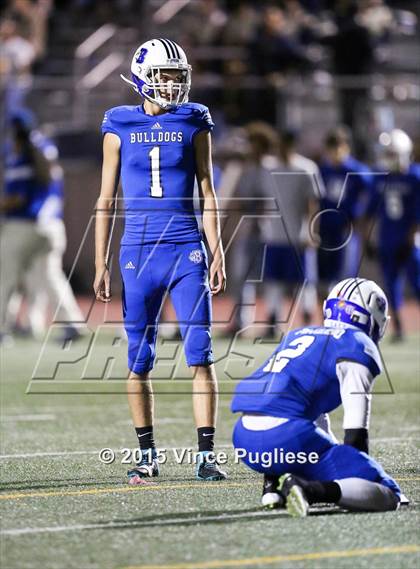 Thumbnail 3 in Canyon vs. Burbank photogallery.