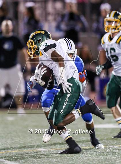 Thumbnail 1 in Canyon vs. Burbank photogallery.