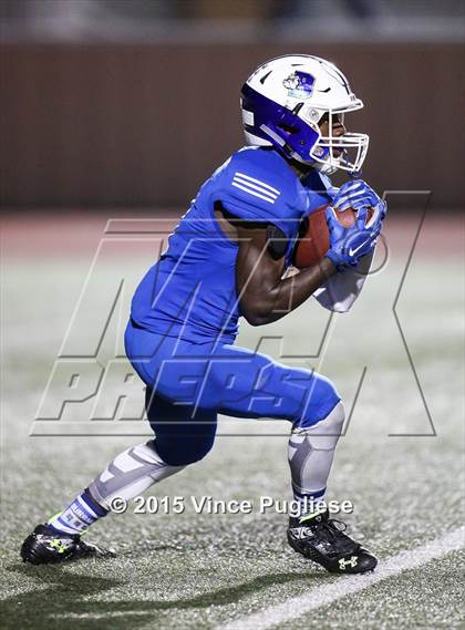 Thumbnail 1 in Canyon vs. Burbank photogallery.