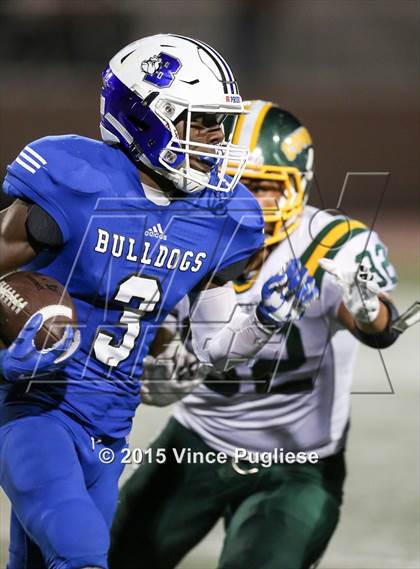 Thumbnail 1 in Canyon vs. Burbank photogallery.