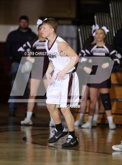 Thumbnail 3 in Sesser-Valier vs Benton (Benton Invitational Tournament) photogallery.