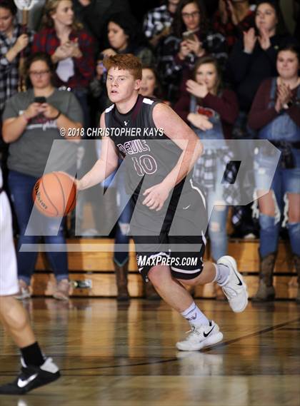 Thumbnail 2 in Sesser-Valier vs Benton (Benton Invitational Tournament) photogallery.