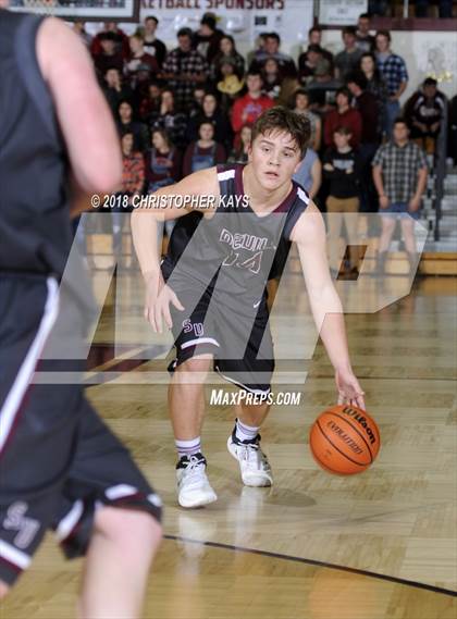 Thumbnail 3 in Sesser-Valier vs Benton (Benton Invitational Tournament) photogallery.