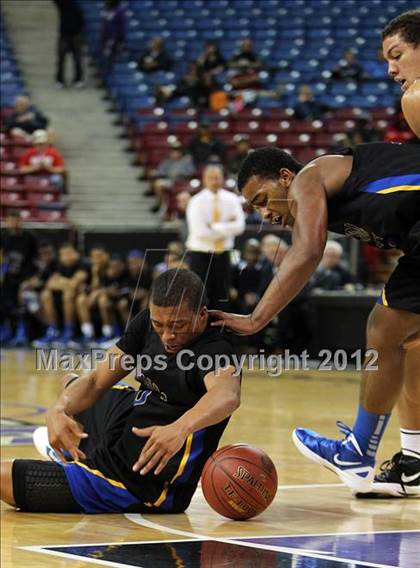 Thumbnail 1 in Newark Memorial vs. Archbishop Mitty (CIF D2 NorCal Regional Final) photogallery.