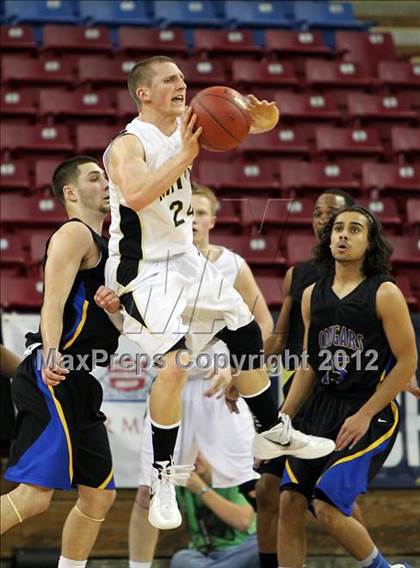 Thumbnail 1 in Newark Memorial vs. Archbishop Mitty (CIF D2 NorCal Regional Final) photogallery.