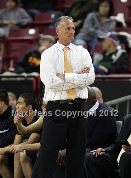 Thumbnail 2 in Newark Memorial vs. Archbishop Mitty (CIF D2 NorCal Regional Final) photogallery.
