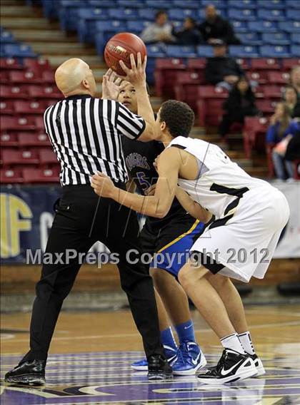 Thumbnail 1 in Newark Memorial vs. Archbishop Mitty (CIF D2 NorCal Regional Final) photogallery.