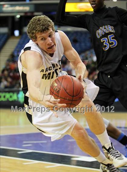 Thumbnail 2 in Newark Memorial vs. Archbishop Mitty (CIF D2 NorCal Regional Final) photogallery.