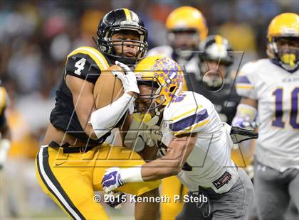 Thumbnail 3 in Edna Karr vs. Neville (LHSAA Class 4A Final) photogallery.