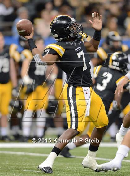 Thumbnail 3 in Edna Karr vs. Neville (LHSAA Class 4A Final) photogallery.