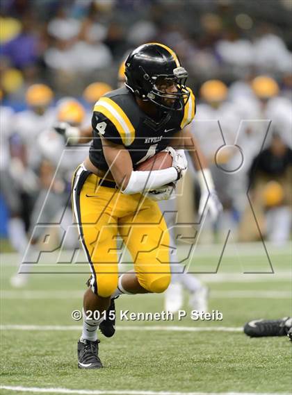 Thumbnail 2 in Edna Karr vs. Neville (LHSAA Class 4A Final) photogallery.