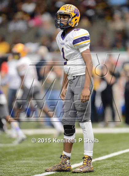 Thumbnail 3 in Edna Karr vs. Neville (LHSAA Class 4A Final) photogallery.