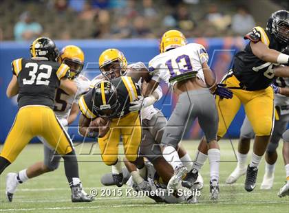 Thumbnail 1 in Edna Karr vs. Neville (LHSAA Class 4A Final) photogallery.