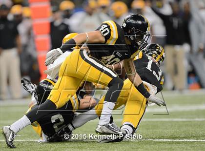 Thumbnail 3 in Edna Karr vs. Neville (LHSAA Class 4A Final) photogallery.