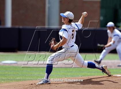 Thumbnail 2 in Brock vs. Farmersville (UIL 3A Regional Semifinal) photogallery.