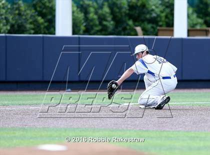 Thumbnail 3 in Brock vs. Farmersville (UIL 3A Regional Semifinal) photogallery.