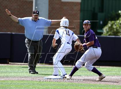 Thumbnail 1 in Brock vs. Farmersville (UIL 3A Regional Semifinal) photogallery.