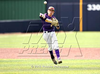 Thumbnail 3 in Brock vs. Farmersville (UIL 3A Regional Semifinal) photogallery.