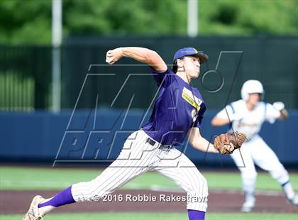 Thumbnail 3 in Brock vs. Farmersville (UIL 3A Regional Semifinal) photogallery.