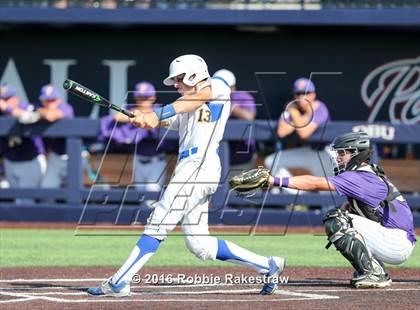 Thumbnail 2 in Brock vs. Farmersville (UIL 3A Regional Semifinal) photogallery.