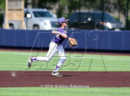 Thumbnail 3 in Brock vs. Farmersville (UIL 3A Regional Semifinal) photogallery.