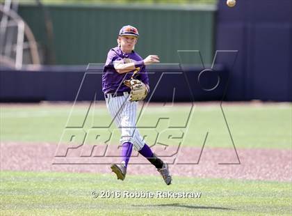 Thumbnail 1 in Brock vs. Farmersville (UIL 3A Regional Semifinal) photogallery.
