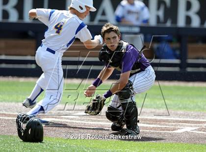 Thumbnail 2 in Brock vs. Farmersville (UIL 3A Regional Semifinal) photogallery.