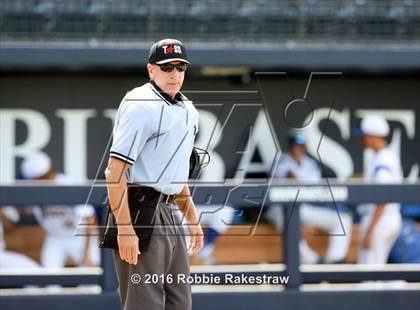Thumbnail 2 in Brock vs. Farmersville (UIL 3A Regional Semifinal) photogallery.