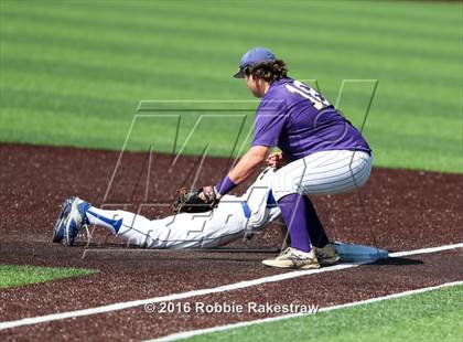 Thumbnail 2 in Brock vs. Farmersville (UIL 3A Regional Semifinal) photogallery.