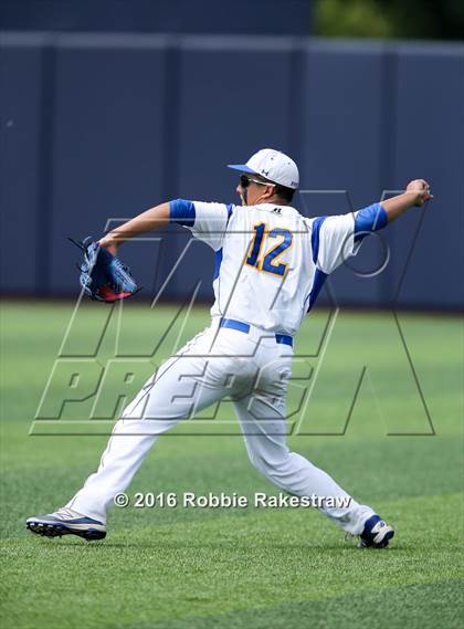 Thumbnail 3 in Brock vs. Farmersville (UIL 3A Regional Semifinal) photogallery.