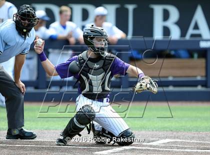 Thumbnail 3 in Brock vs. Farmersville (UIL 3A Regional Semifinal) photogallery.