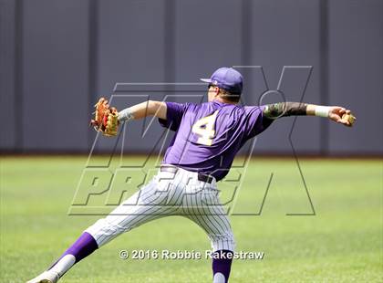 Thumbnail 1 in Brock vs. Farmersville (UIL 3A Regional Semifinal) photogallery.