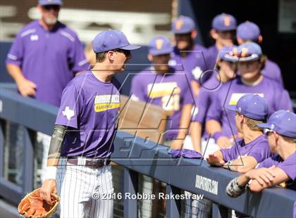 Thumbnail 1 in Brock vs. Farmersville (UIL 3A Regional Semifinal) photogallery.