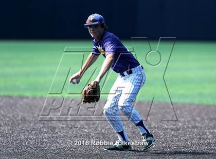 Thumbnail 3 in Brock vs. Farmersville (UIL 3A Regional Semifinal) photogallery.