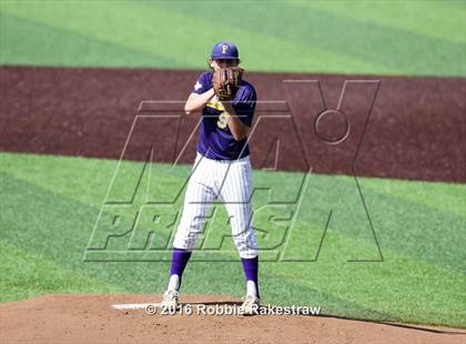 Thumbnail 2 in Brock vs. Farmersville (UIL 3A Regional Semifinal) photogallery.