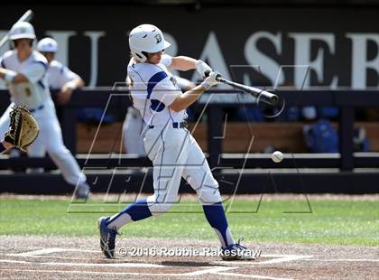 Thumbnail 2 in Brock vs. Farmersville (UIL 3A Regional Semifinal) photogallery.