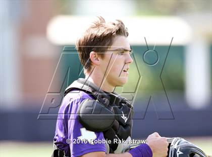 Thumbnail 2 in Brock vs. Farmersville (UIL 3A Regional Semifinal) photogallery.
