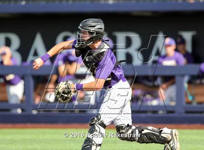 Thumbnail 1 in Brock vs. Farmersville (UIL 3A Regional Semifinal) photogallery.